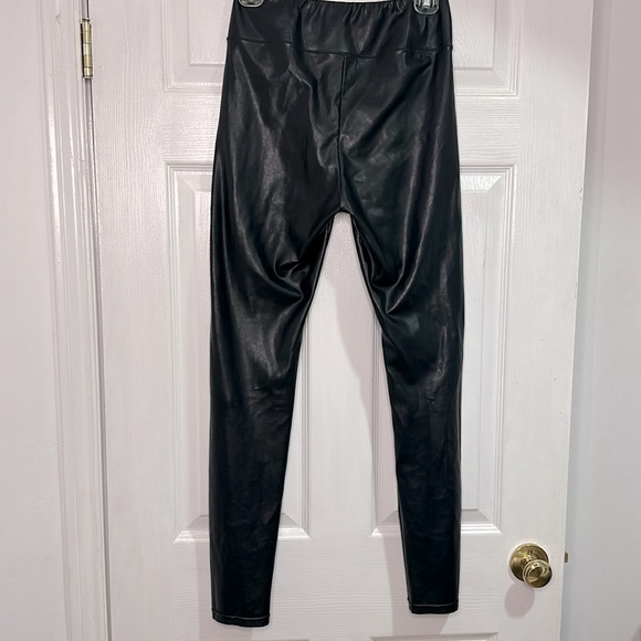 Wilfred Free Daria Pant High Waisted Vegan Leather Leggings Reg size Medium - Picture 2 of 3